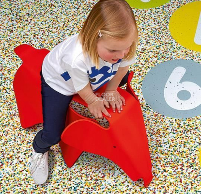 Forbo Sphera Energetic 53200 confetti snow фото 2 | FLOORDEALER